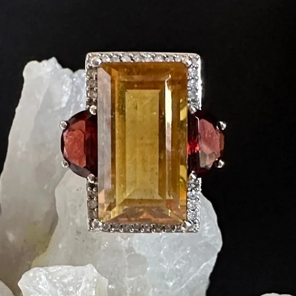 Citrine & garnet EUC ring. Emerald & fancy cut genuine gemstones in 925 sterling - Picture 1 of 8